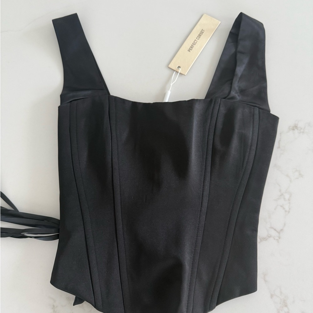 PrettyLittleThing Elegant Black Bodysuit